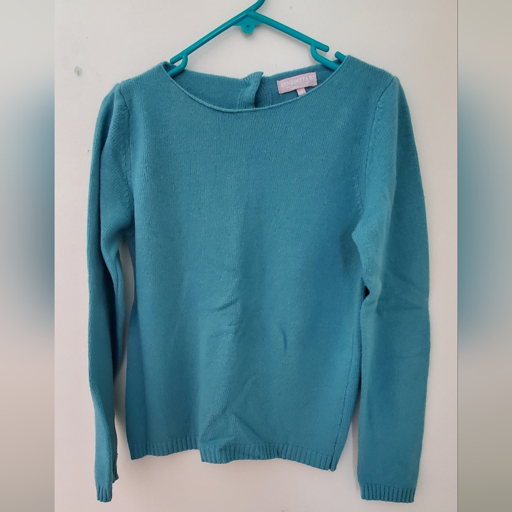 Benedetta B Wool cashmere blend size Med sweater, Button down back.